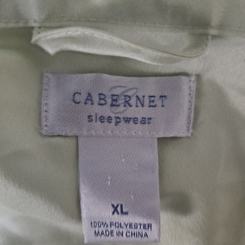 Cabernet Spring Green Robe - Picture 4 of 4